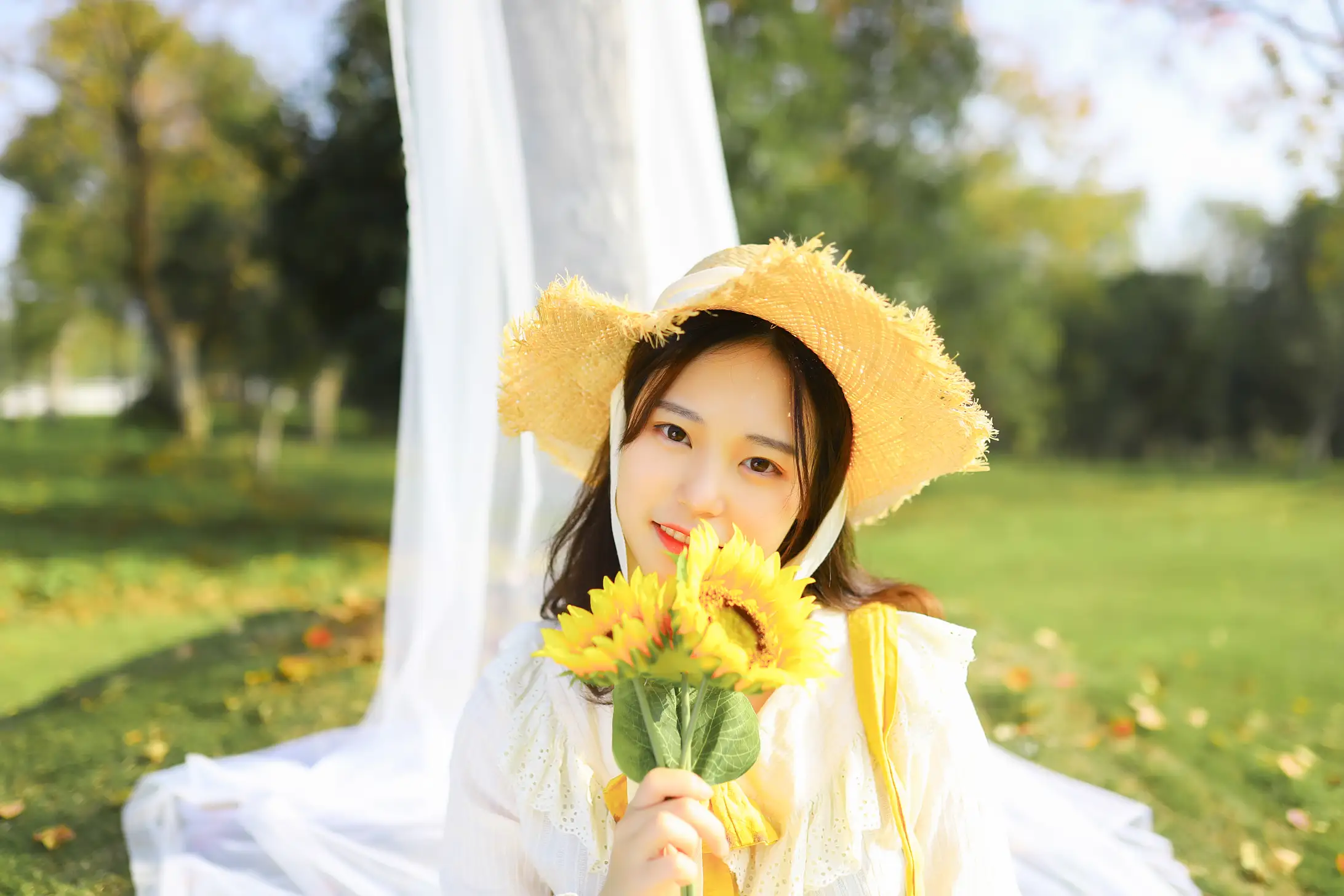 [YITUYU] 2022.08.27 Vol.1804 – Born towards the sun flourishing#[23P]-14