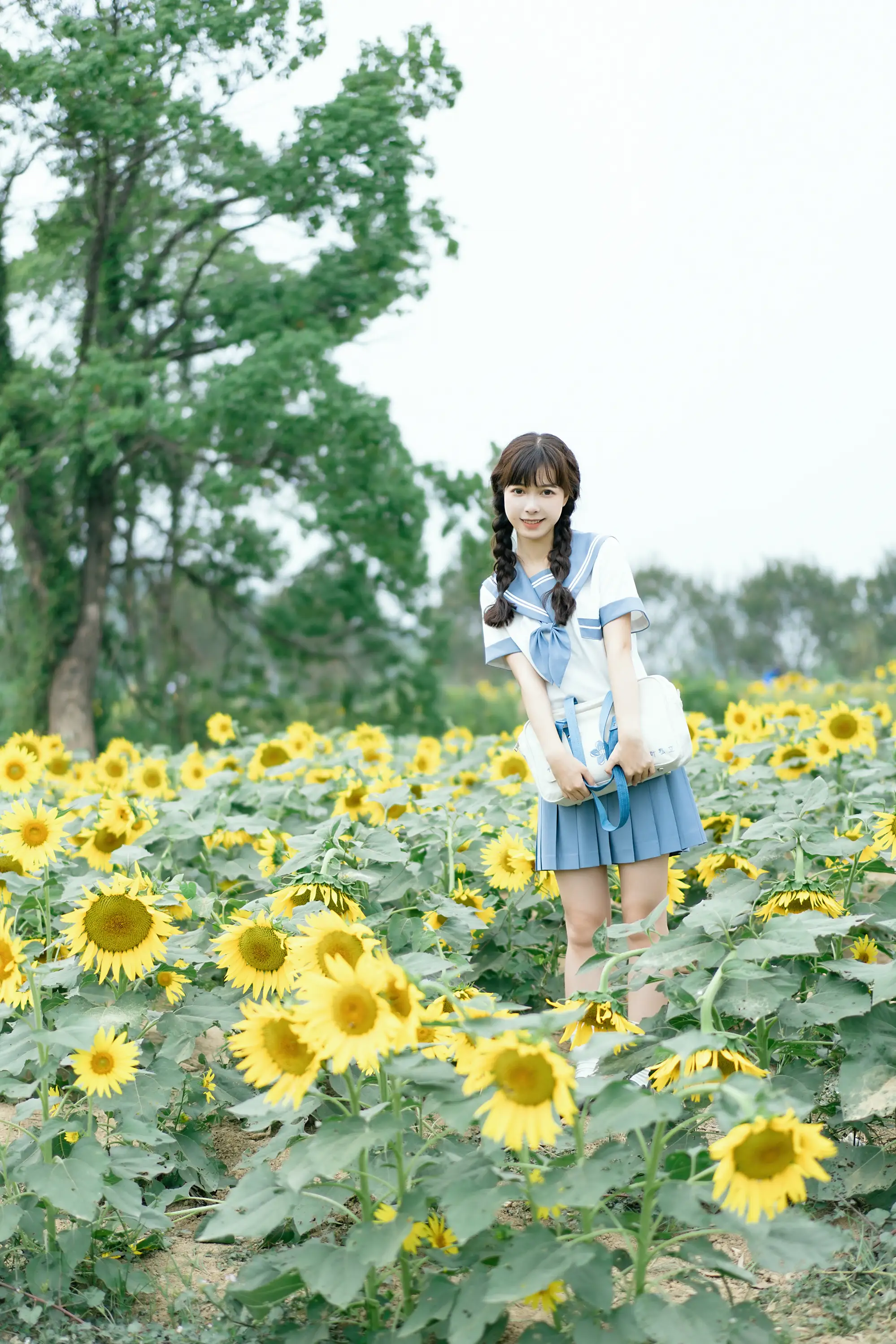 [YITUYU] 2022.11.20 Vol.2484 – Sunflower Appointment Variety of small shadows#[27P]-4